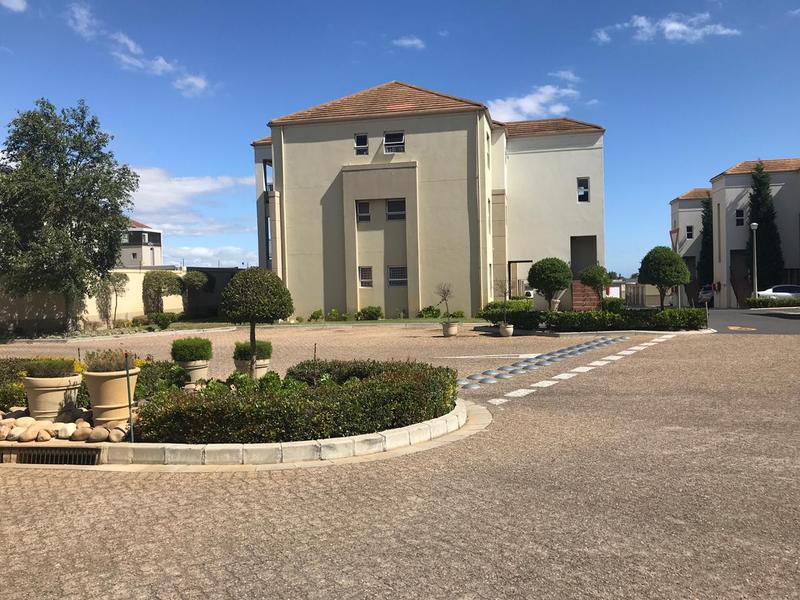 2 Bedroom Property for Sale in Vredekloof East Western Cape